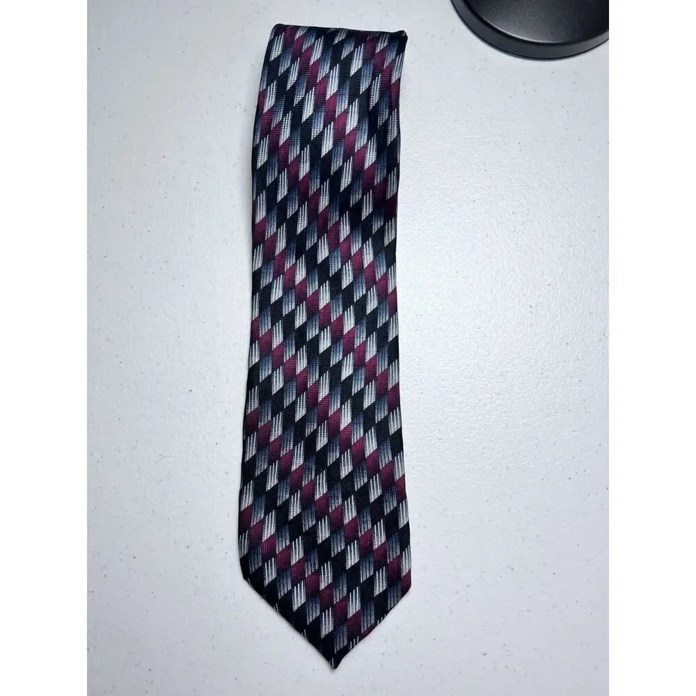 Louis Roth Geometric Tie‎ 100 % Silk Blue Red 4” Wide